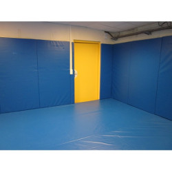 PROTECTION MURALE SUR MESURE EN MOUSSE HOUSSÉ D'UNE BÂCHE - DIMASPORT